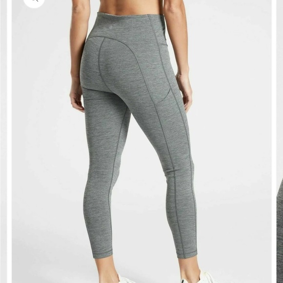 Athleta ultimate capri stash pocket 7/8 tight - Picture 2 of 11